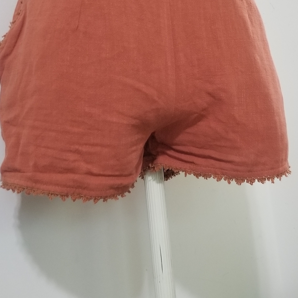 ON THE EDGE RUSTY LACE DETAIL SHORTS - Picture 7 of 15